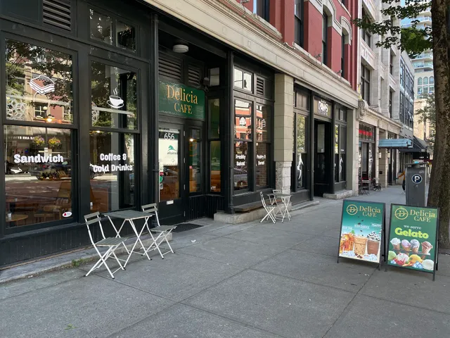 Delicia Cafe & Bakery