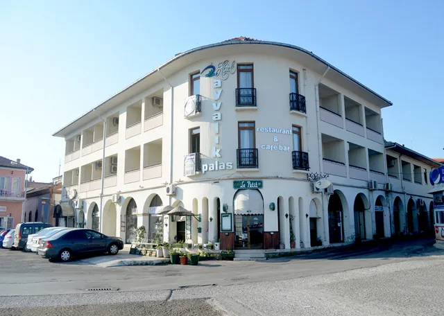 Hotel Ayvalik Palas