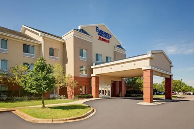 Fairfield by Marriott Inn & Suites Detroit Metro Airport Romulus