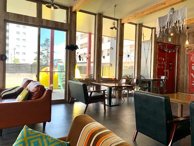 ｍａｍａ ｃａｆｅ＆ｄｉｎｉｎｇＡ＆Ｒ