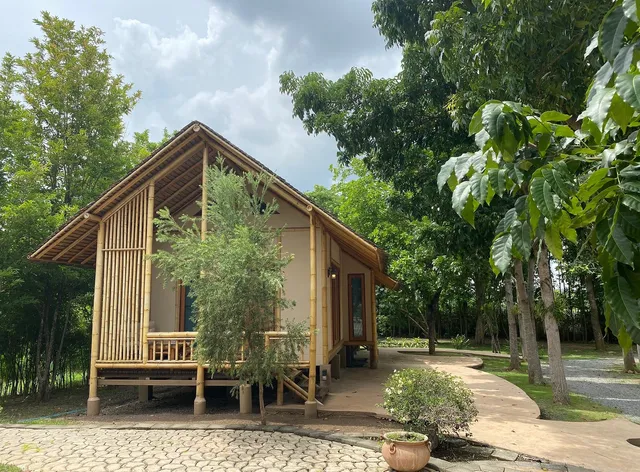 Isaree secret garden