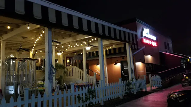 Lucille's Smokehouse Bar-B-Que