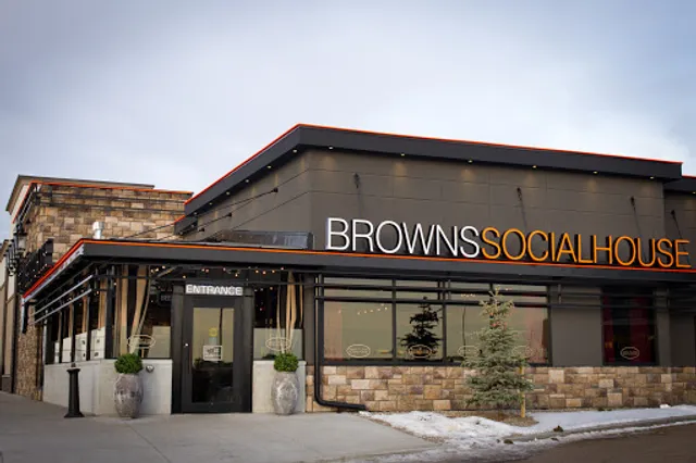 Browns Socialhouse Lethbridge West