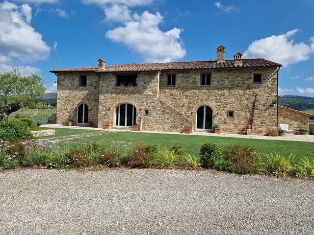 Villa Pianvecchio by Tenuta di Carleone