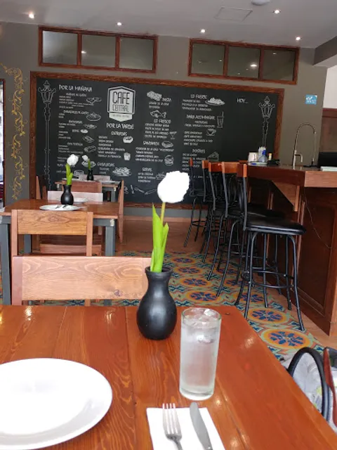 Cafe Central