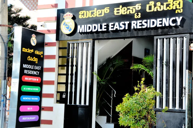OYO 22471 Middle East Residency