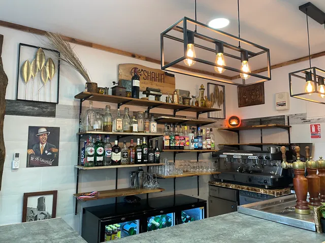 O'Shahin & Table Berbère