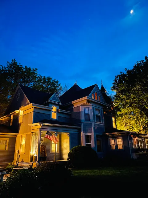 Bradley Inn of Larchwood