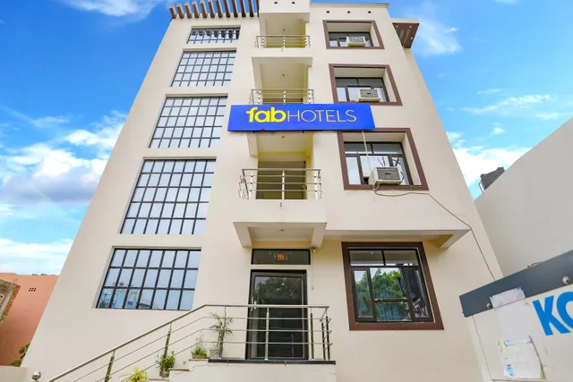 Hotel Lily Grand | Hotel Rooms & Family Stay Near Assi Ghat, Varanasi