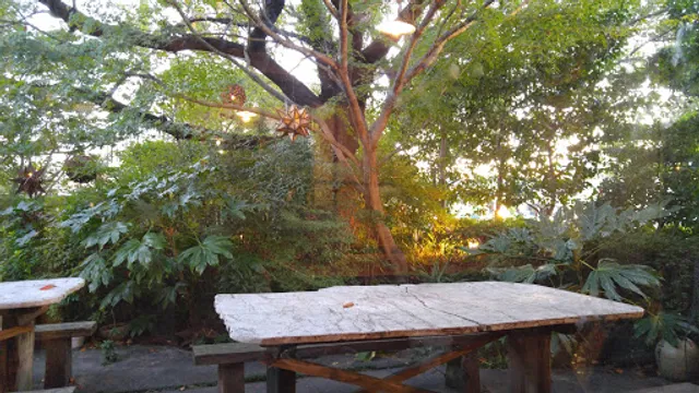 ぎゃらりぃかふぇ華野