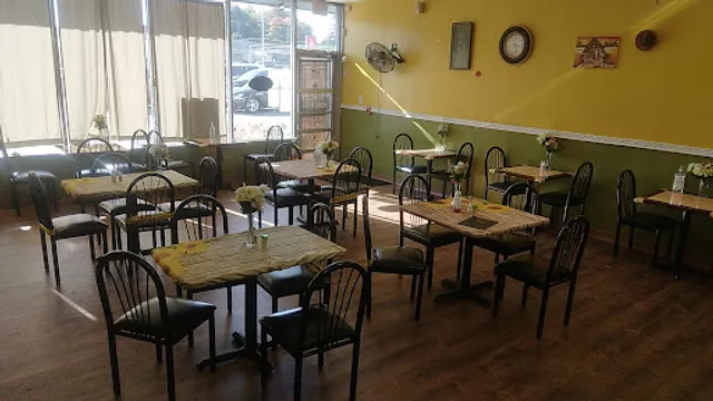 Fork N Fingers Restaurant