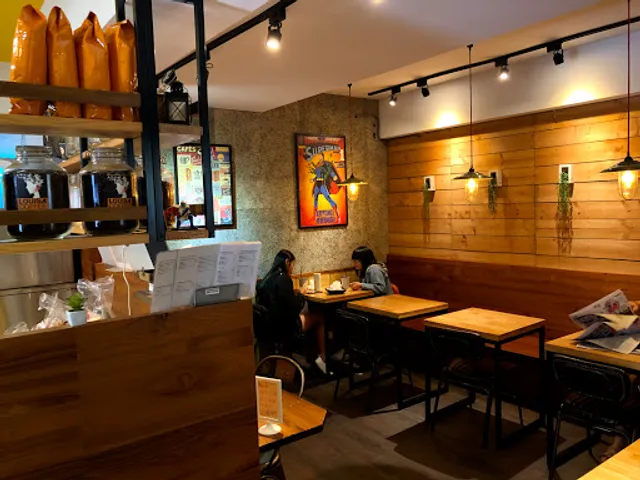 LOUISA COFFEE YanPing Store