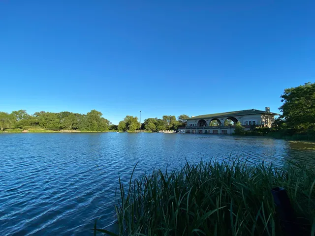 Humboldt Park Boathouse Gallery
