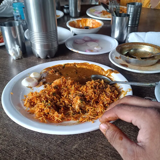 Saaki Garden Restaurant And Bar