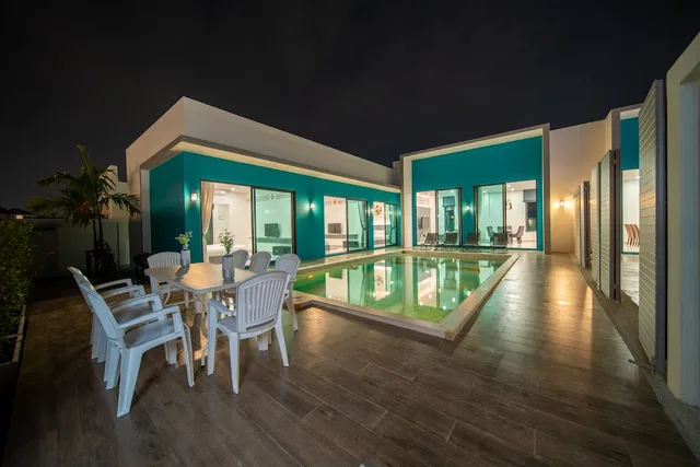 Infinite Pool Villas