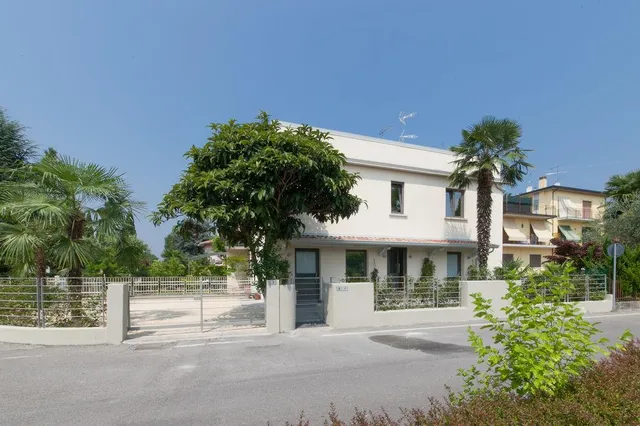 International Rooms & Apartments