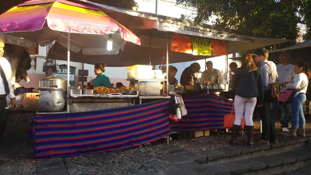 Tacos y Huaraches La Peque