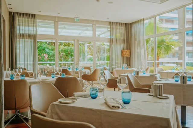 Au Comptoir des Sables - Hôtel AC Ambassadeur