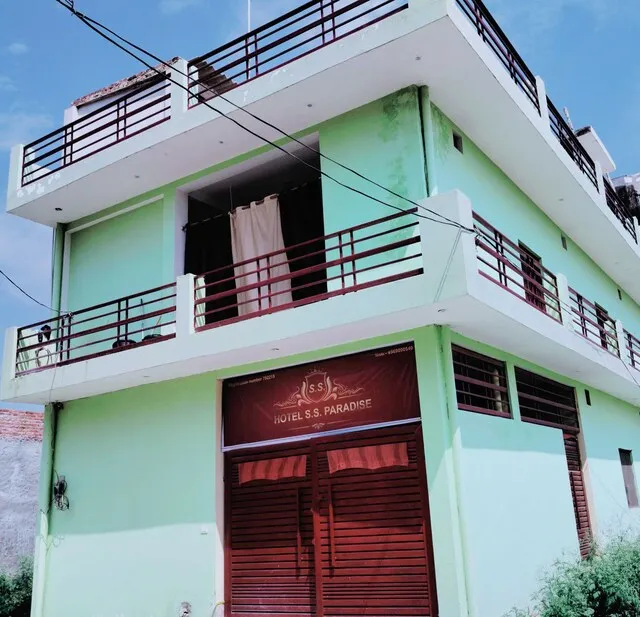 HOTEL SS PARADISE