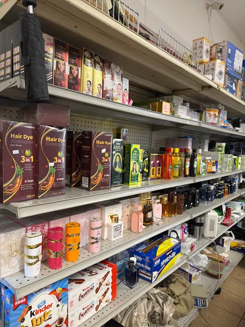 Halal Mini Mart (حلال مینی مارت)