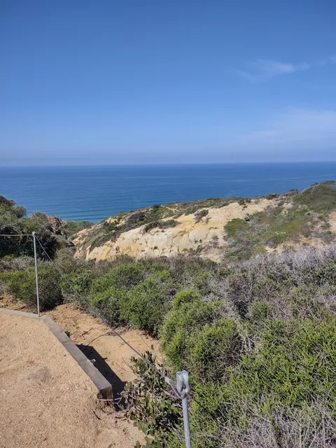 Flat Rock Beach Trailhead