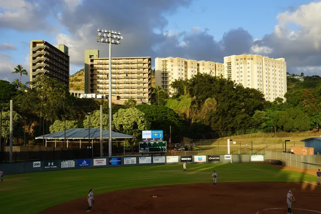 Rainbow Wahine Softball Stadium