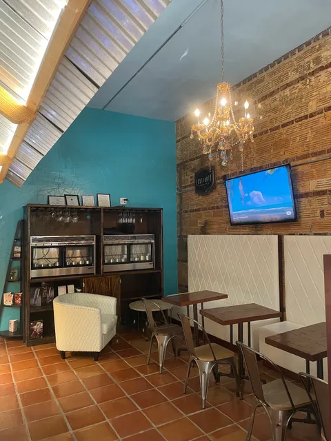 Thai-Me Spa & Mineral Baths w/ Coffee Shop