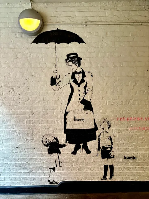 Neal’s Yard (Courtyard)