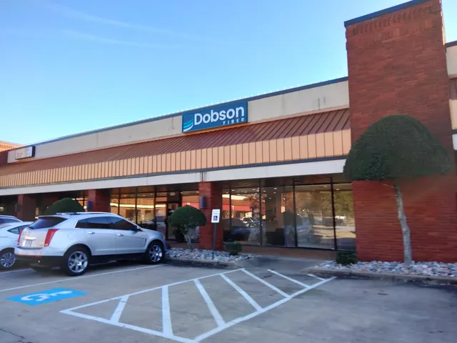 Williamsburg Square Shopping Center