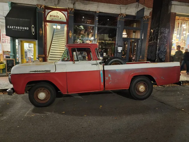 The Maine Souvenir Shop - Portland