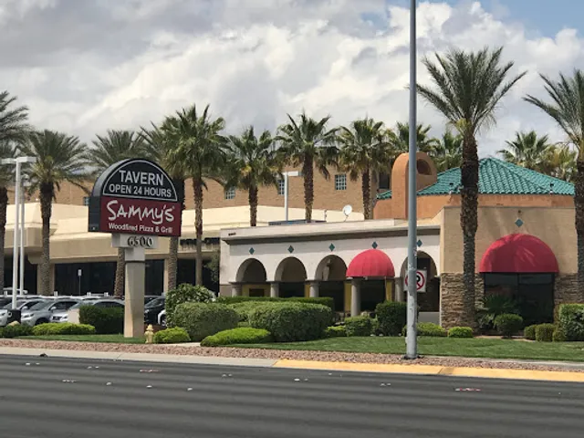Sammy's Restaurant & Bar