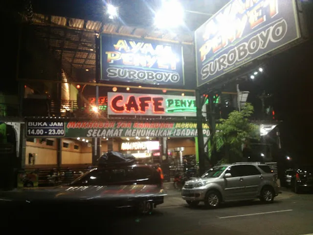 Ayam Penyet Suroboyo