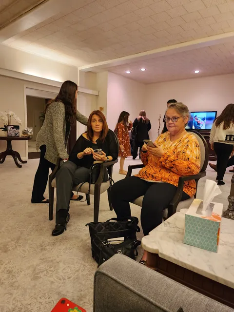 Courts Caribbean - Queens