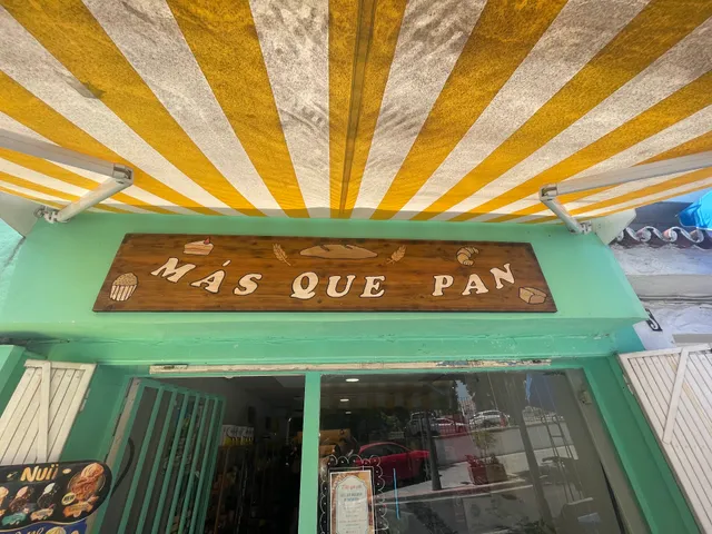 Más que Pan Panadería Pastelería