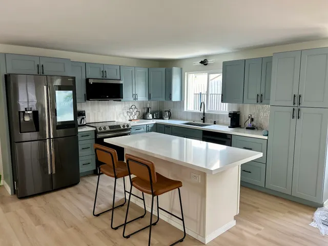 Golden Cabinets & Stone Inc.