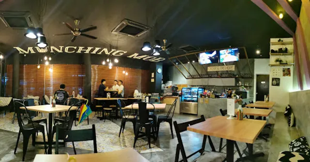 Munching Mob Cafe, Bukit Jalil