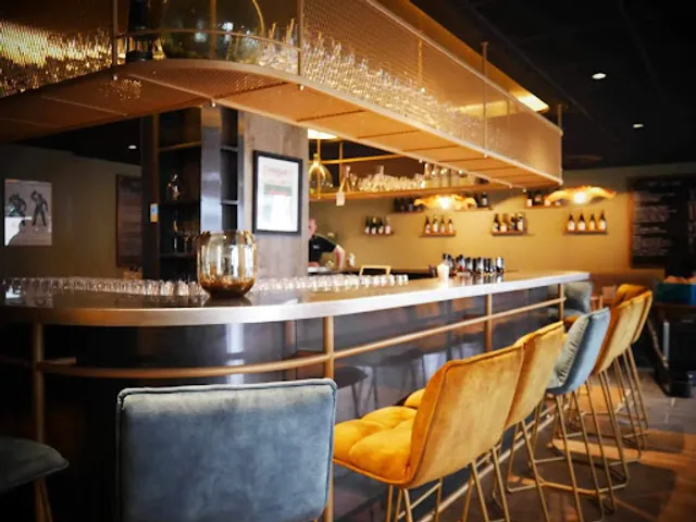 LA DAME JEANNE BAR A VIN