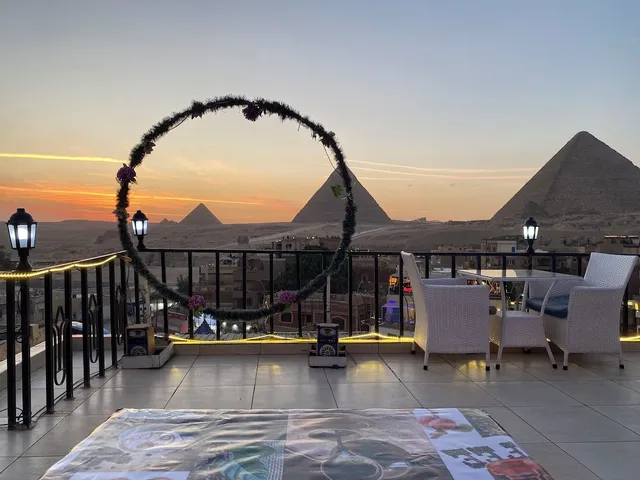 Sunrise pyramids view inn