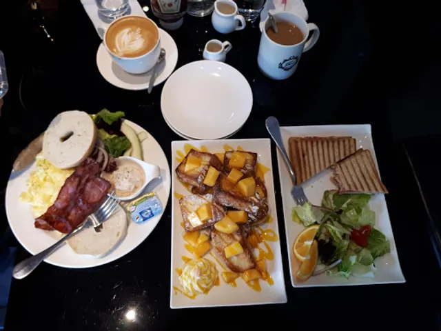 Glow cafe American brunch