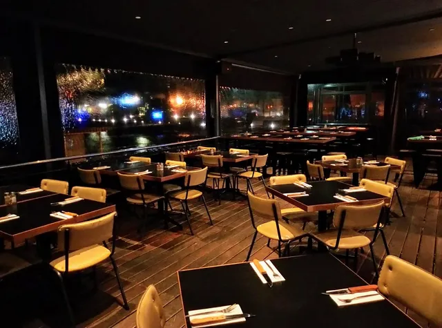 Copper Club Tyger Waterfront