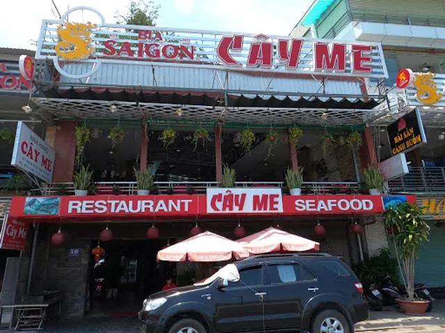 Nhà hàng Cây Me - 50 Cù Huân.