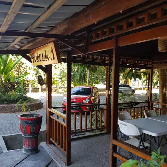 Riverside Resto N Cafe