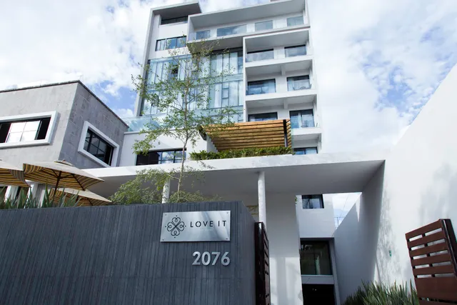 Love It Signature Hotel