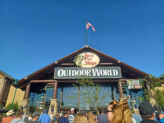 Bass Pro Shops