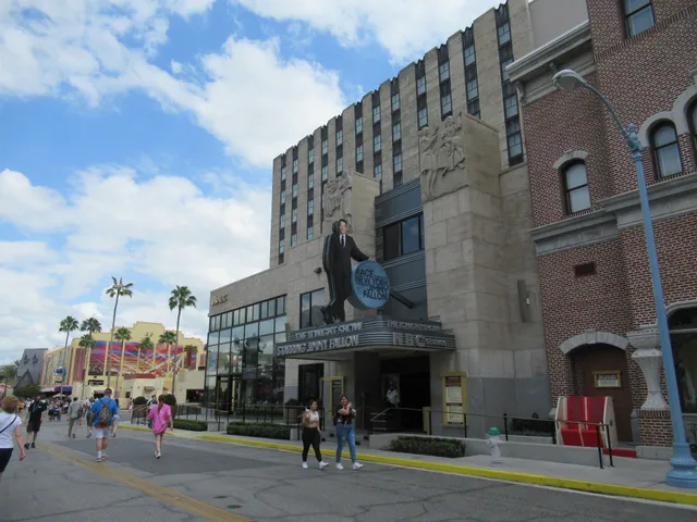 Race Through New York Starring Jimmy Fallon