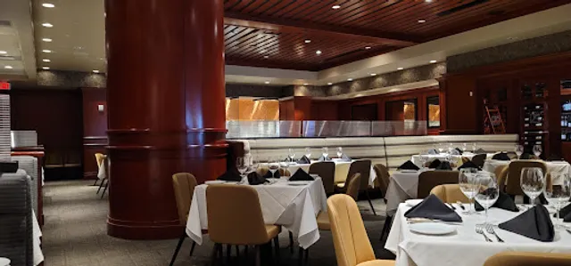 Fleming’s Prime Steakhouse & Wine Bar