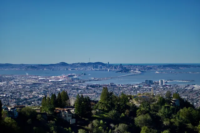 Grizzly Peak Overlook - KPFA Tower pullout