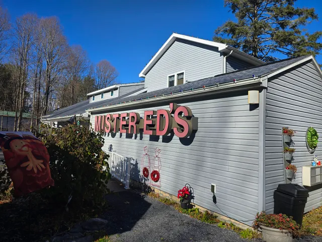 Mister Ed's Elephant Museum & Candy Emporium