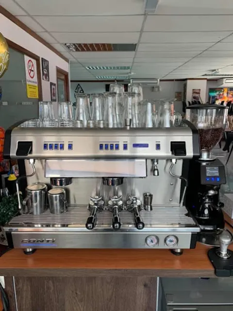 Hide Or Out Cafe & Space - H2O