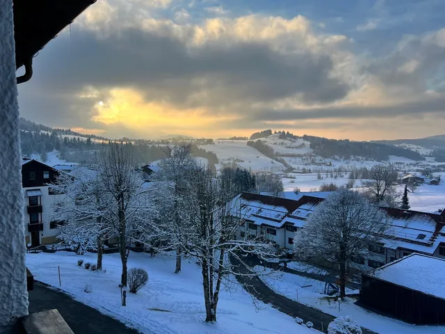 Berg-Juwel, 90qm 3Zimmer, 11 Schlafplätze mit Hund, Kind, Hallenbad und Sauna direkt an der Skipiste